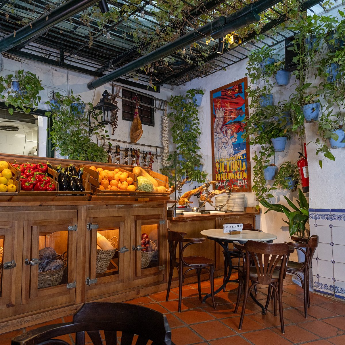 El Pimpi Restaurante Sala