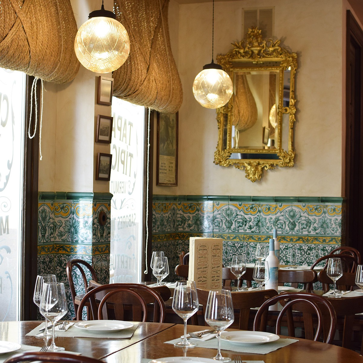 Cafe de Chinitas Malaga Lhovyt